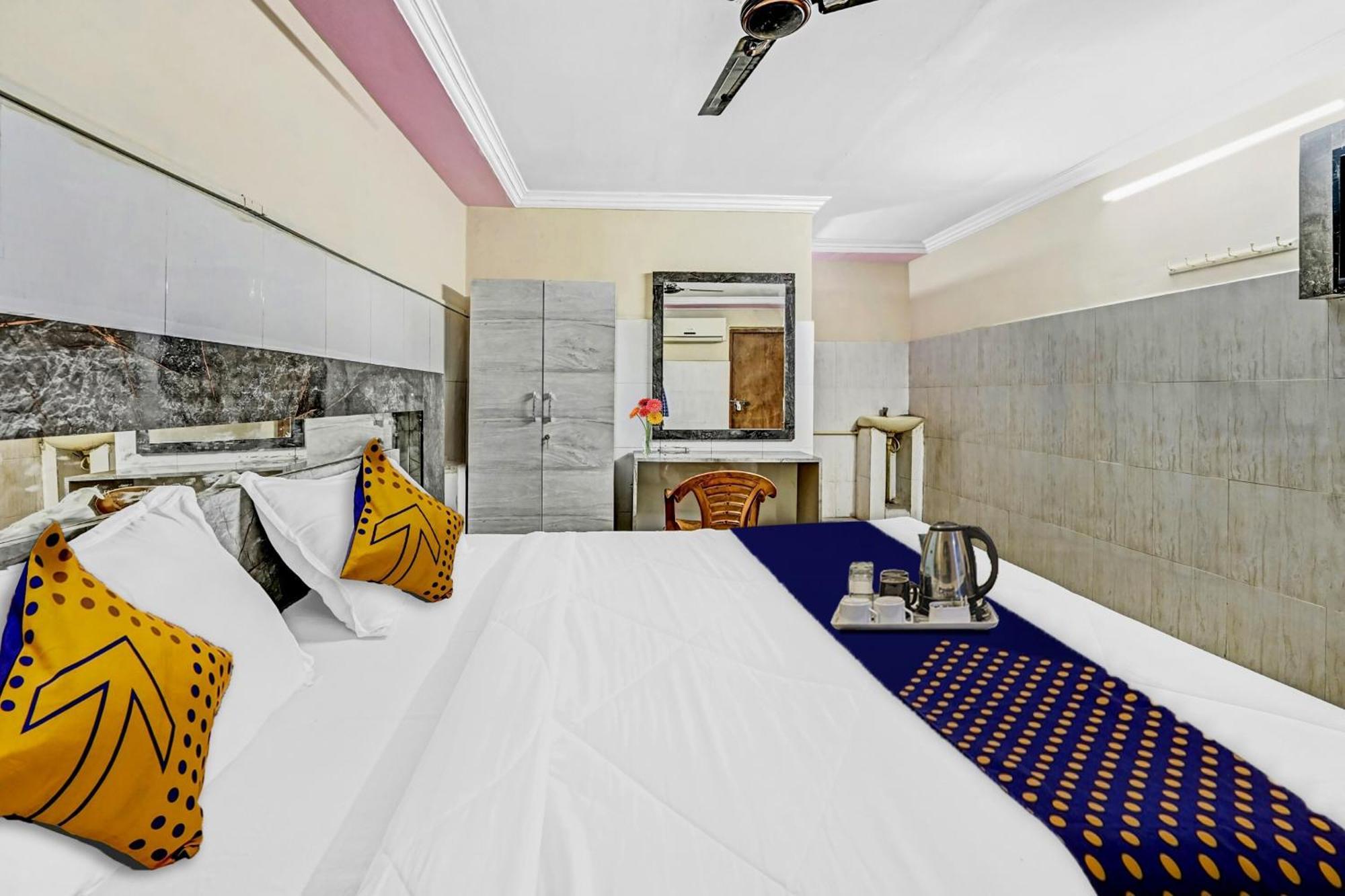 Hotel Spot On Svr Grand Vijayawāda Exteriér fotografie