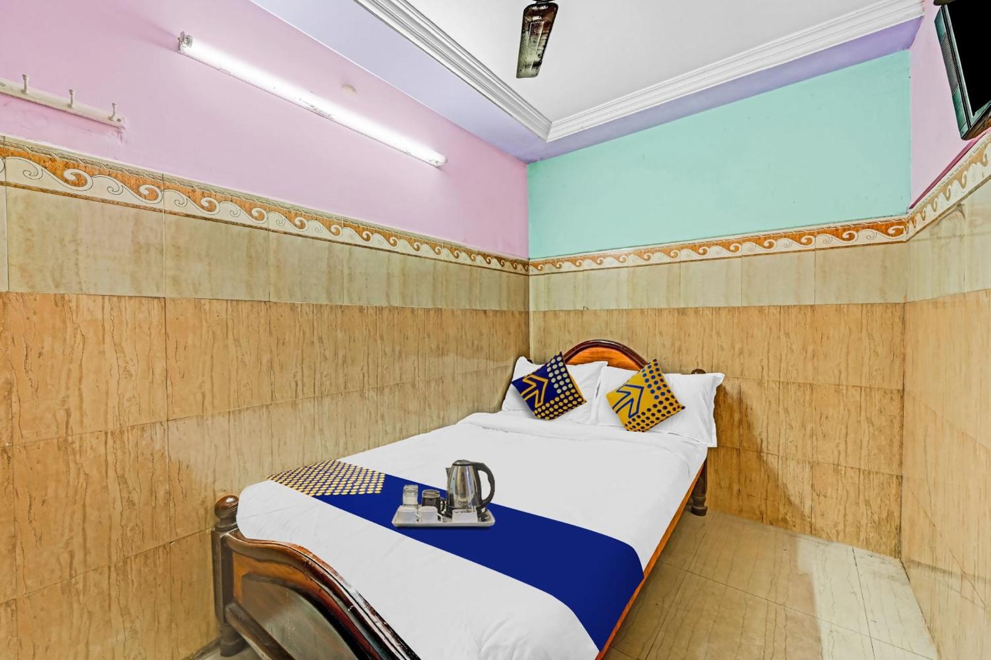 Hotel Spot On Svr Grand Vijayawāda Exteriér fotografie
